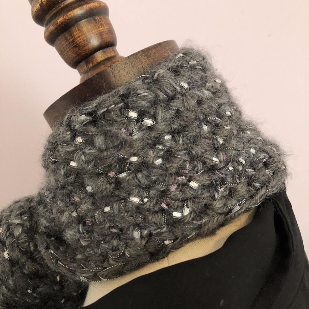Handmade Grey Scarf - Picture 8 of 8